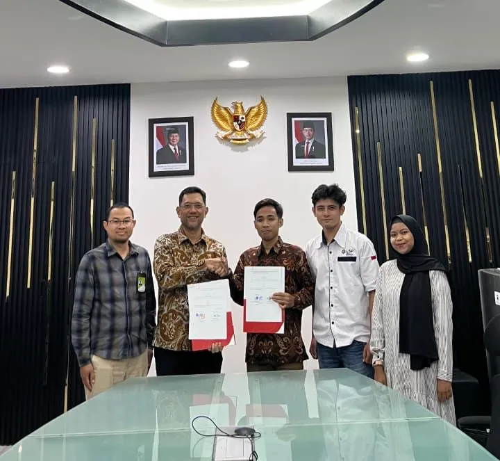 Penandatanganan kerja sama pembentukan TUK Mandiri LSP TRI di Kafe Unsoed